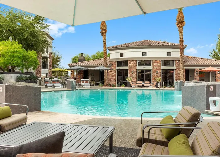 Apartment Cozysuites By The Stadium With Pool 16