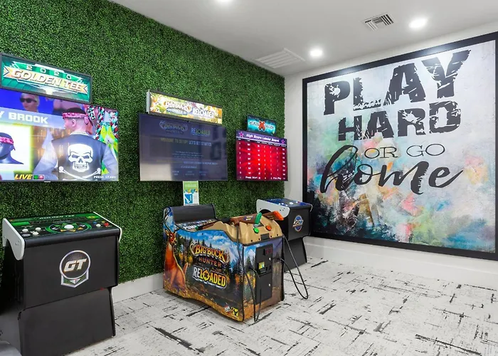 Cozysuites By The Stadium With Pool 16 * Glendale