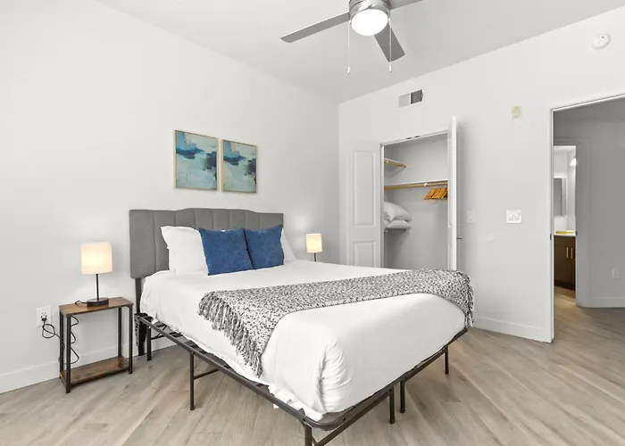 Cozysuites By The Stadium With Pool 16 Apartament Glendale